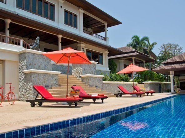 oriole_holiday_villa_phuket_poolside_12
